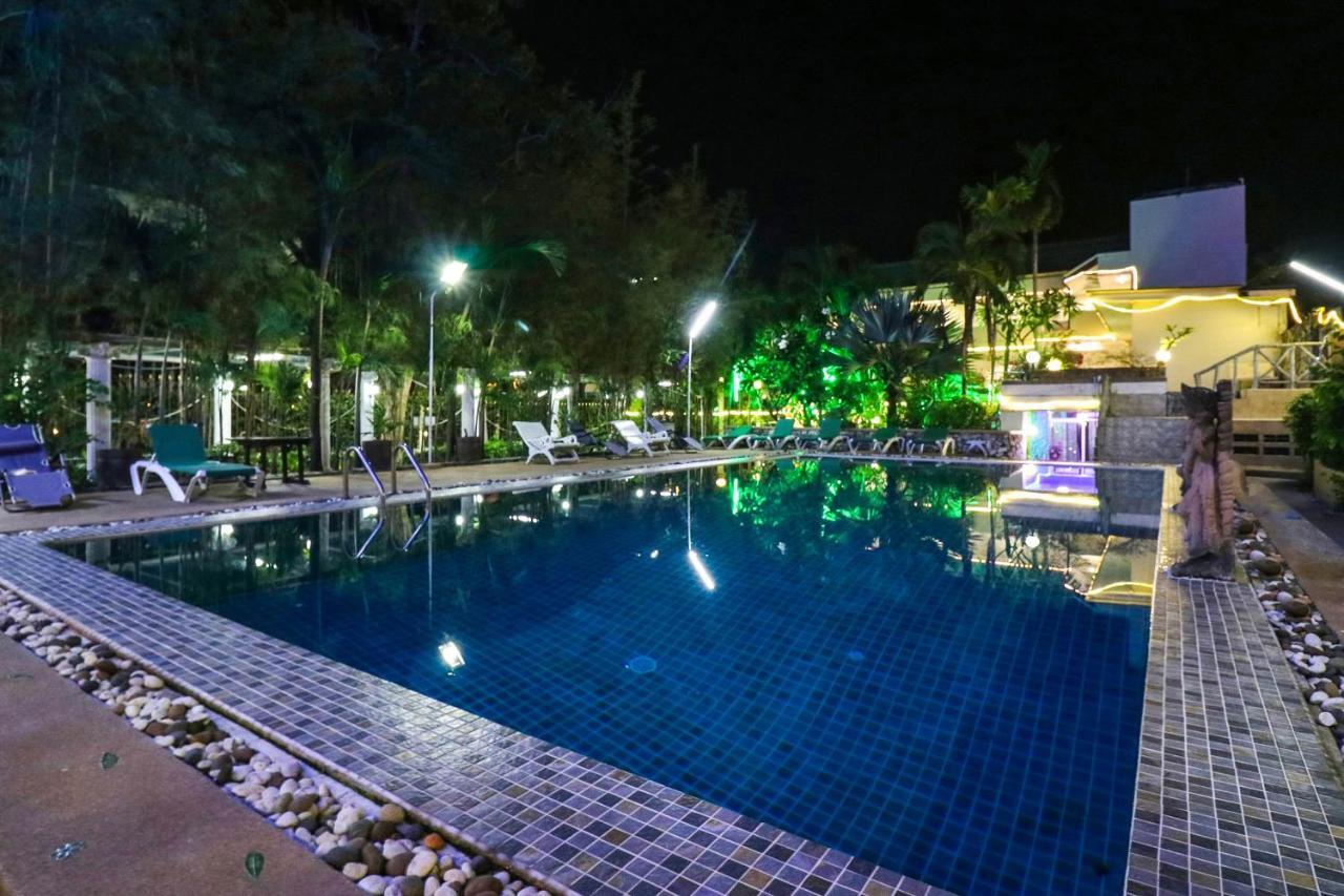 Natural Beach Hotel Pattaya Exterior photo